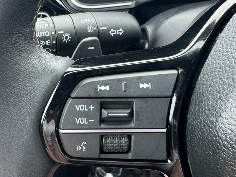 Honda Civic Hatchback Vehicle Full-screen Gallery Image 17