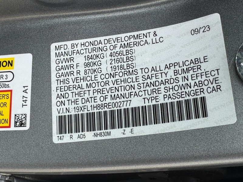 Honda Civic Hatchback Vehicle Full-screen Gallery Image 23