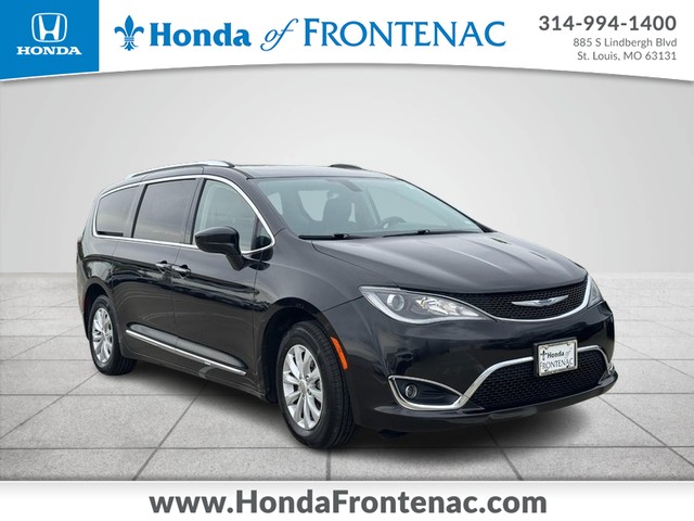 more details - chrysler pacifica