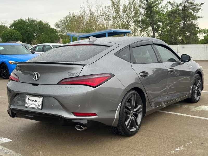 Acura Integra Vehicle Full-screen Gallery Image 03
