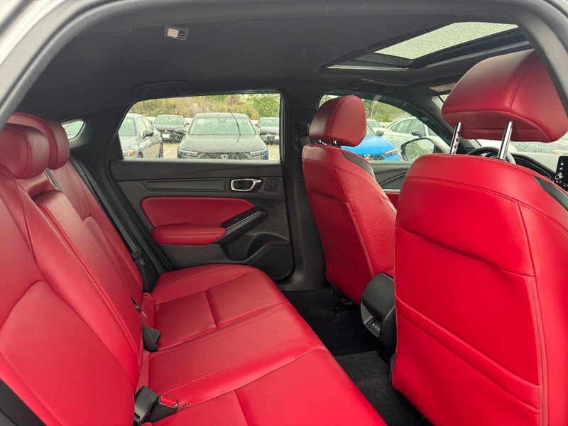 Acura Integra Vehicle Full-screen Gallery Image 10