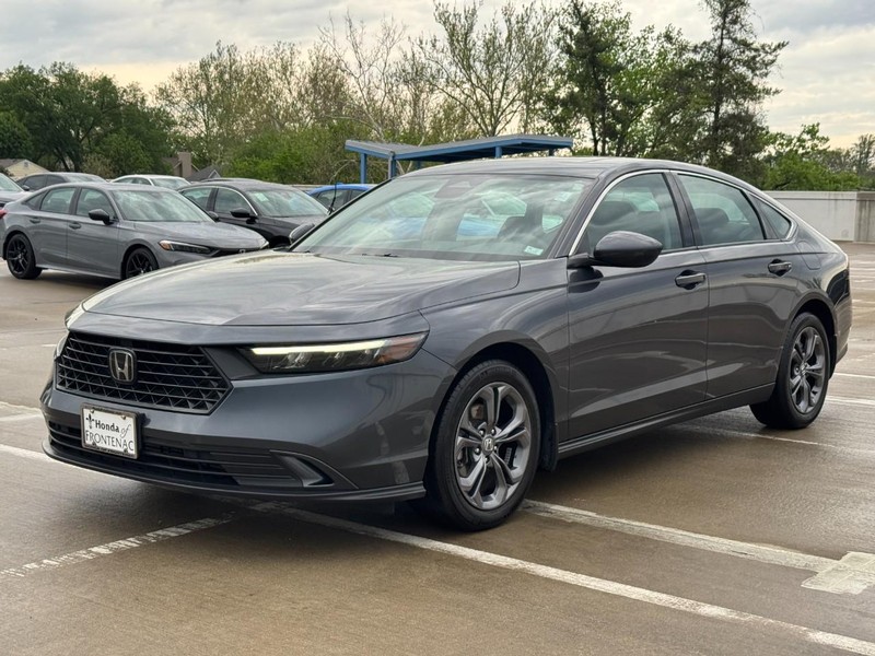 Honda Accord Sedan Vehicle Full-screen Gallery Image 08