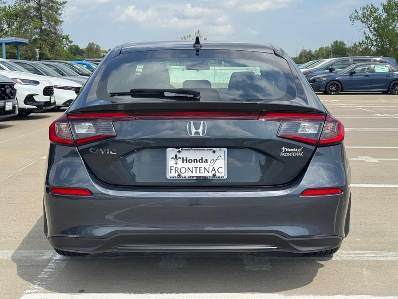 Honda Civic Hatchback Vehicle Full-screen Gallery Image 05