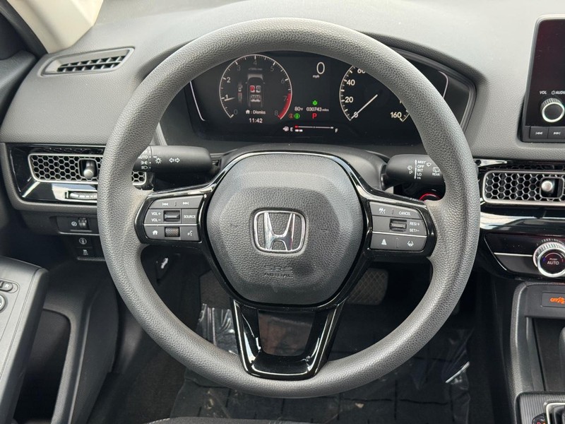 Honda Civic Hatchback Vehicle Full-screen Gallery Image 12
