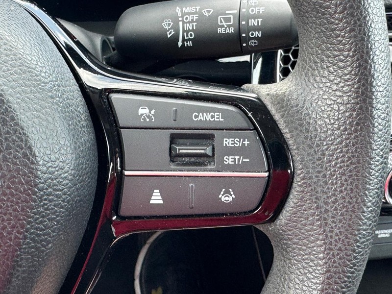 Honda Civic Hatchback Vehicle Full-screen Gallery Image 17