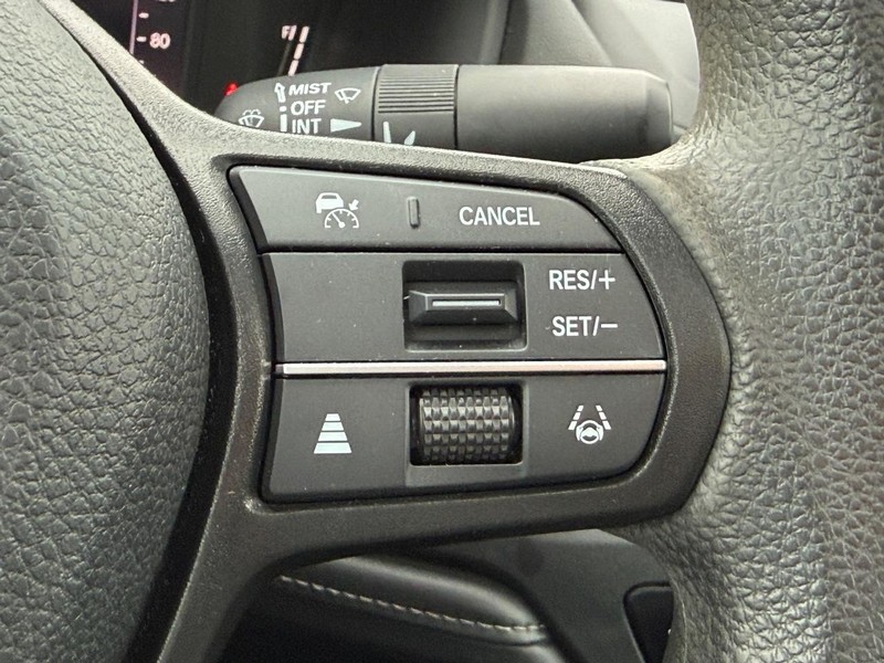 Honda Accord Sedan Vehicle Full-screen Gallery Image 15