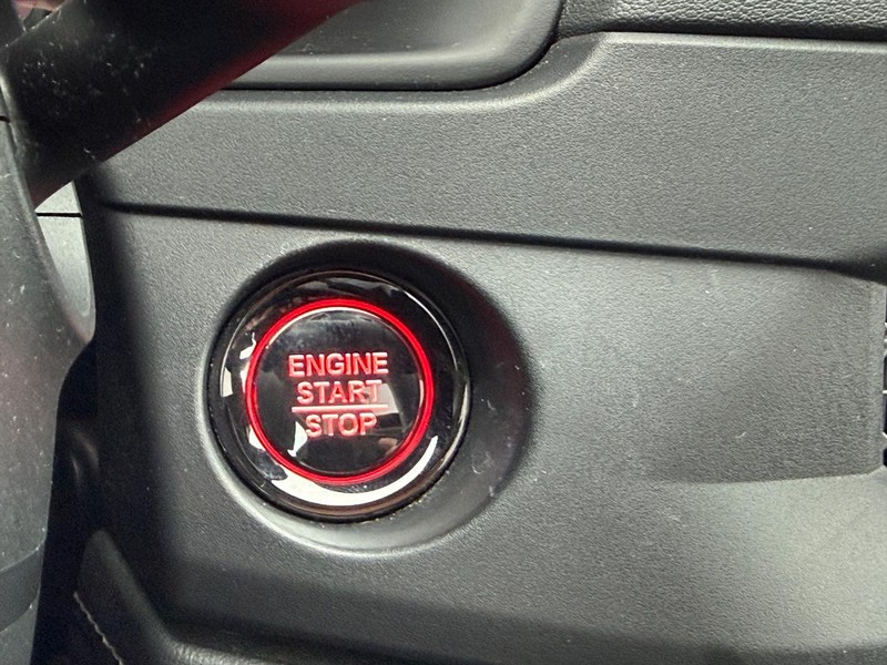 Honda Accord Sedan Vehicle Full-screen Gallery Image 16