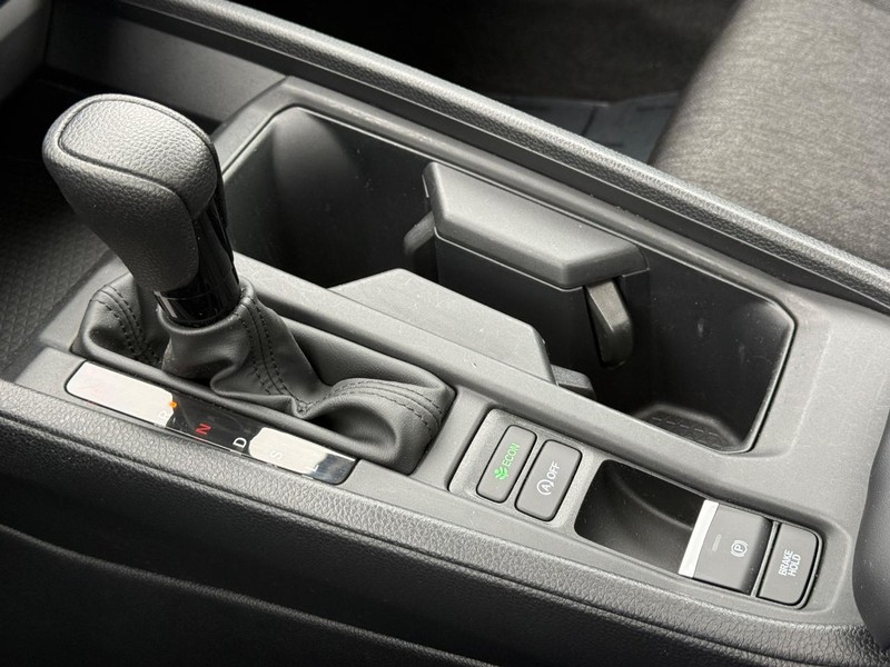 Honda Accord Sedan Vehicle Full-screen Gallery Image 21