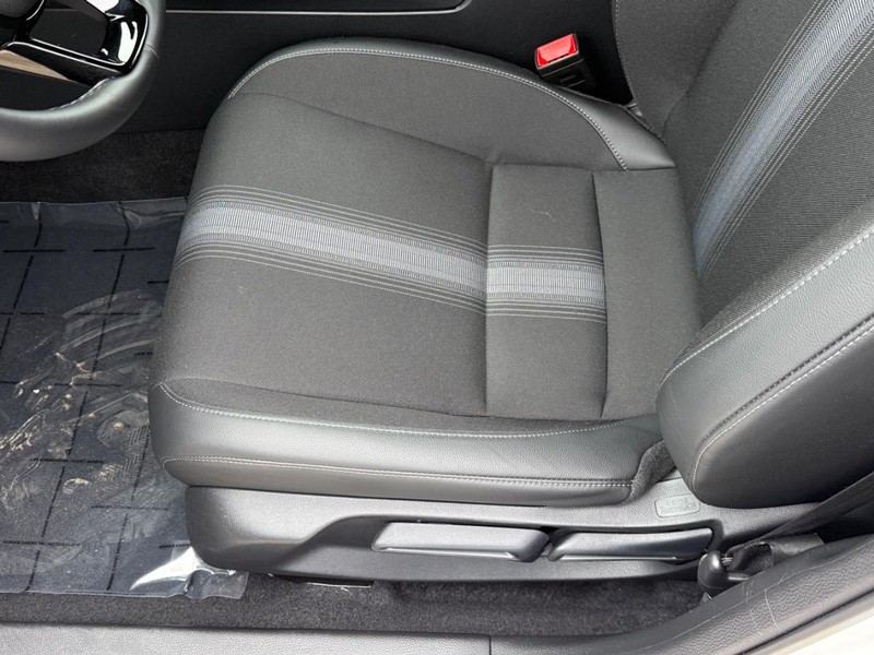 Honda Civic Hatchback Vehicle Full-screen Gallery Image 17