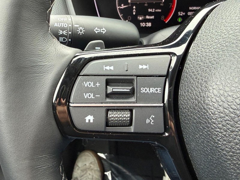 Honda Civic Hatchback Vehicle Full-screen Gallery Image 18