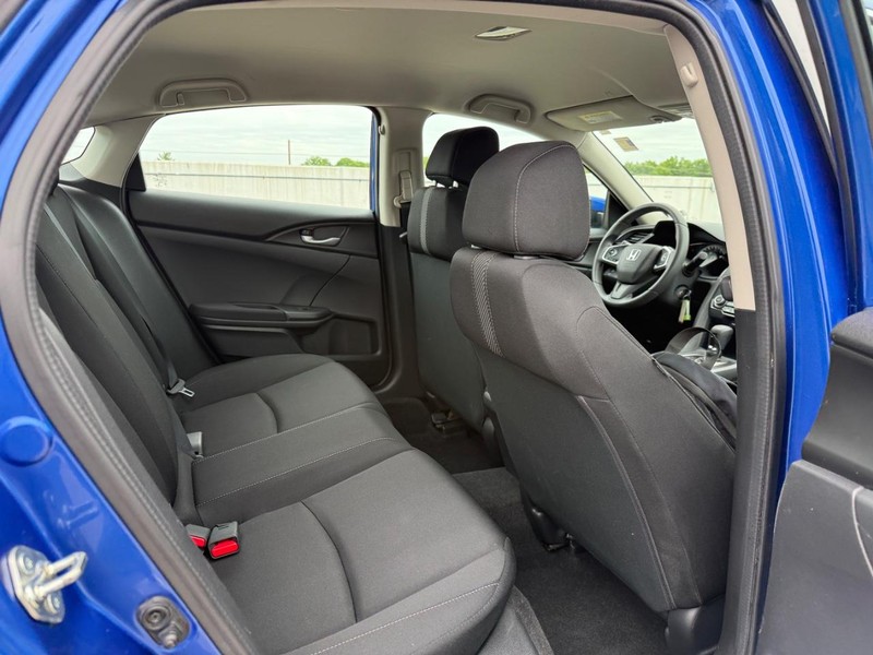 Honda Civic Sedan Vehicle Full-screen Gallery Image 10