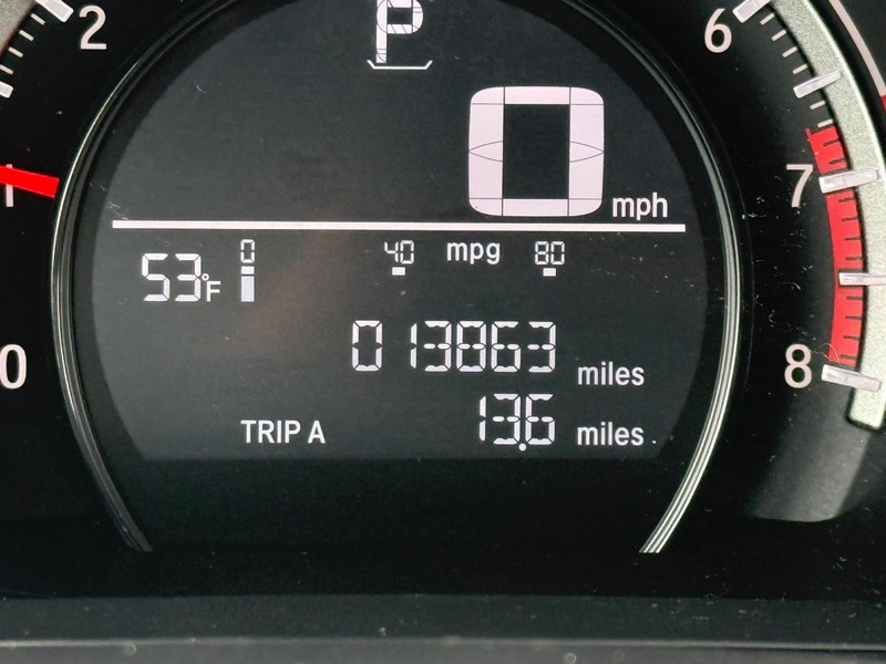 Honda Civic Sedan Vehicle Full-screen Gallery Image 20
