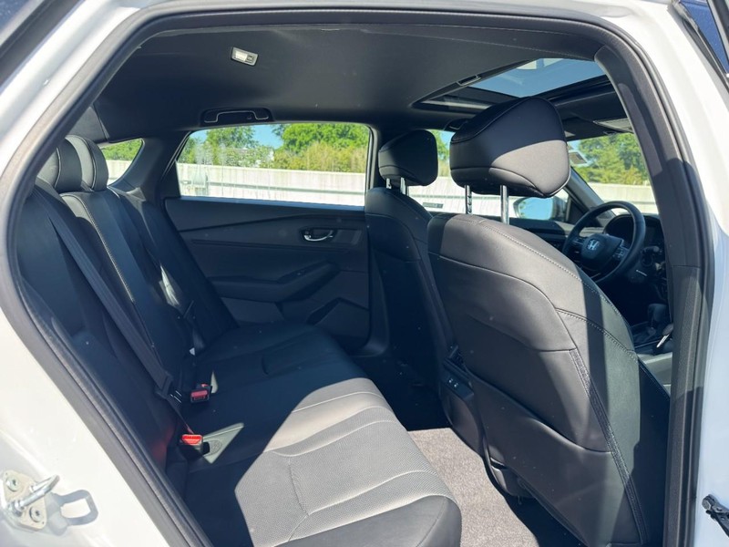 Honda Accord Hybrid Vehicle Full-screen Gallery Image 10