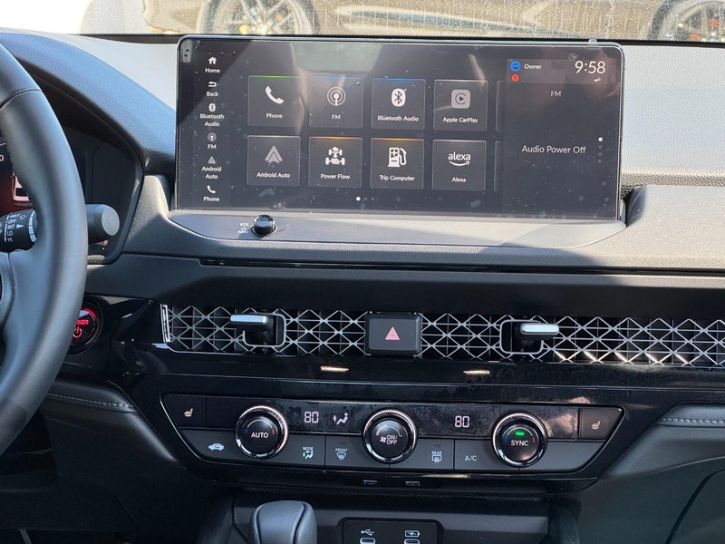 Honda Accord Hybrid Vehicle Full-screen Gallery Image 13