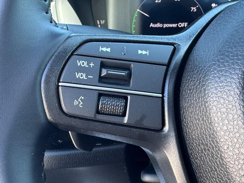 Honda Accord Hybrid Vehicle Full-screen Gallery Image 17