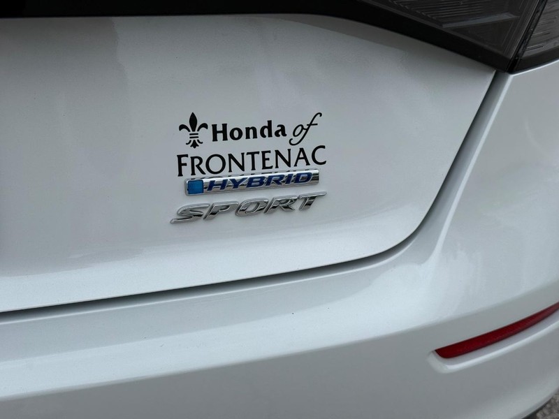 Honda Accord Hybrid Vehicle Full-screen Gallery Image 06