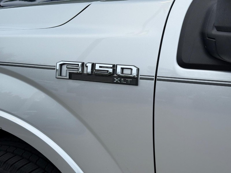 Ford F-150 Vehicle Full-screen Gallery Image 08
