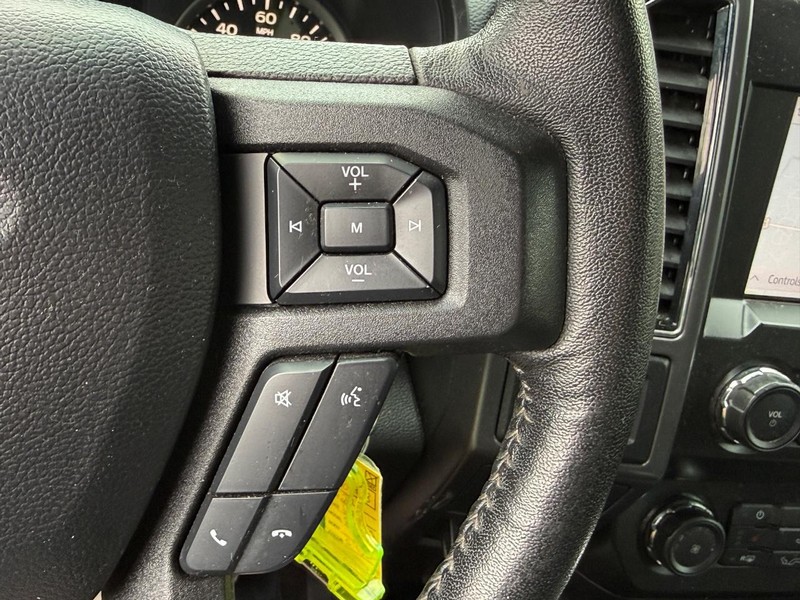 Ford F-150 Vehicle Full-screen Gallery Image 20