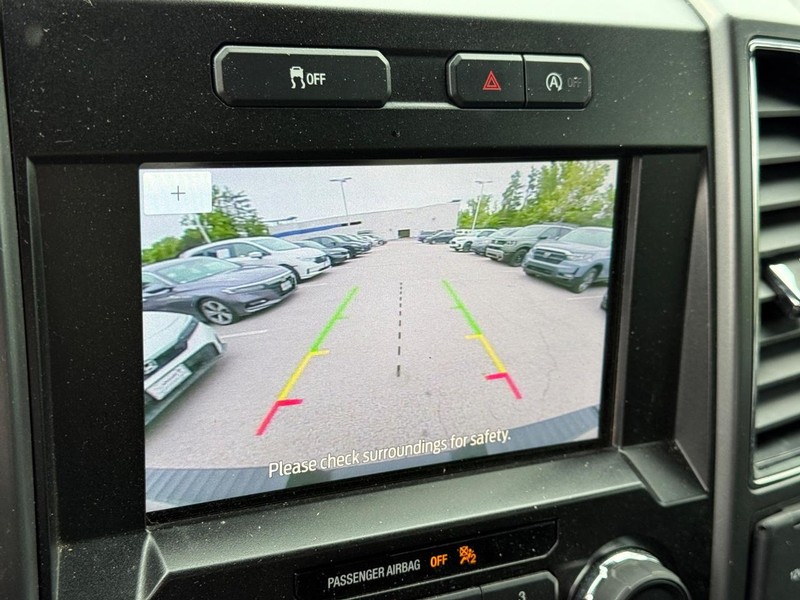 Ford F-150 Vehicle Full-screen Gallery Image 23