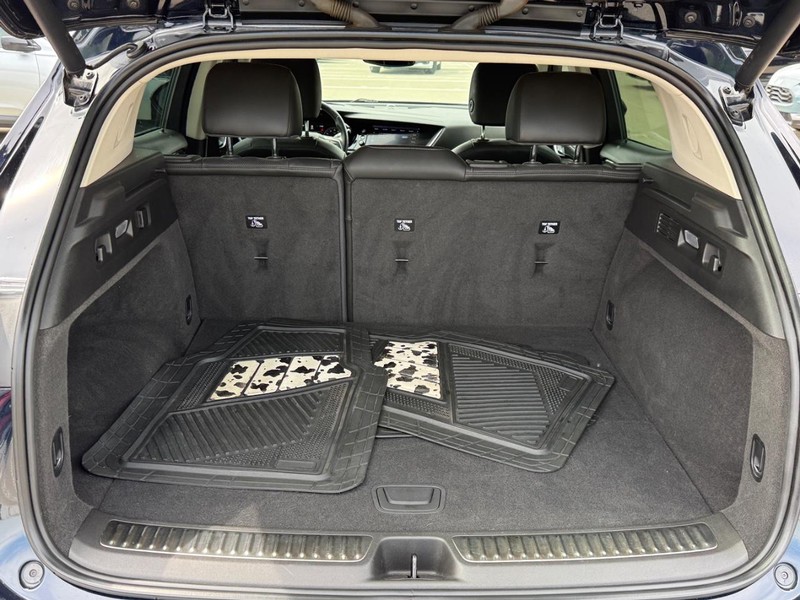 Buick Envision Vehicle Full-screen Gallery Image 04