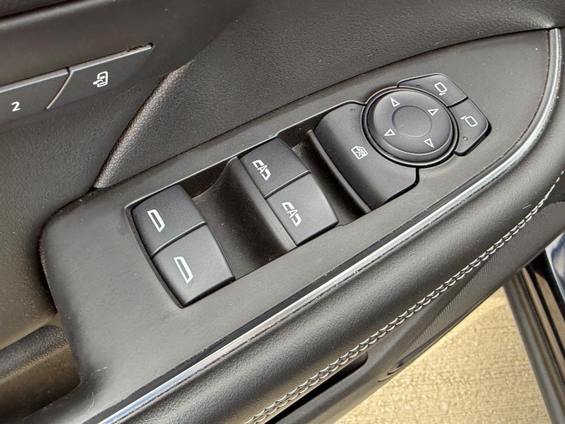 Buick Envision Vehicle Full-screen Gallery Image 14