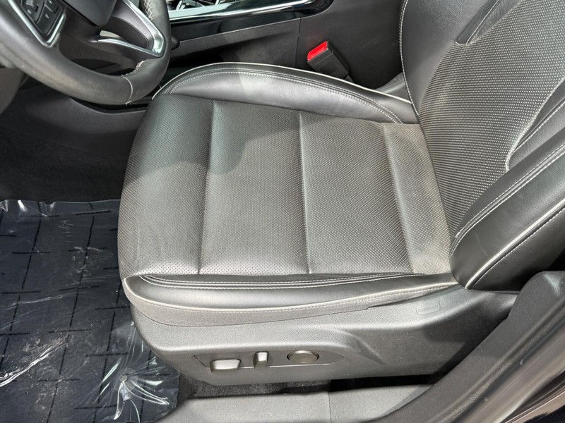 Buick Envision Vehicle Full-screen Gallery Image 16