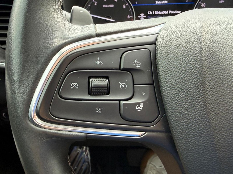 Buick Envision Vehicle Full-screen Gallery Image 17
