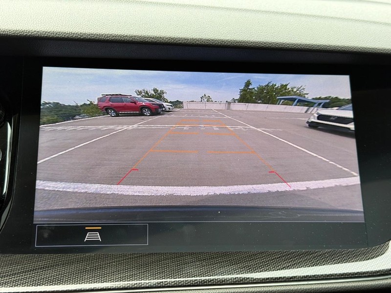 Buick Envision Vehicle Full-screen Gallery Image 21