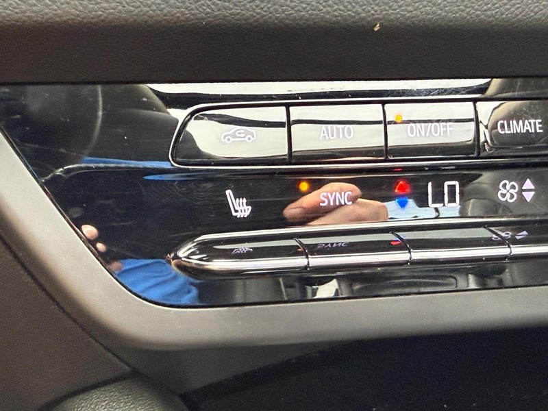 Buick Envision Vehicle Full-screen Gallery Image 22