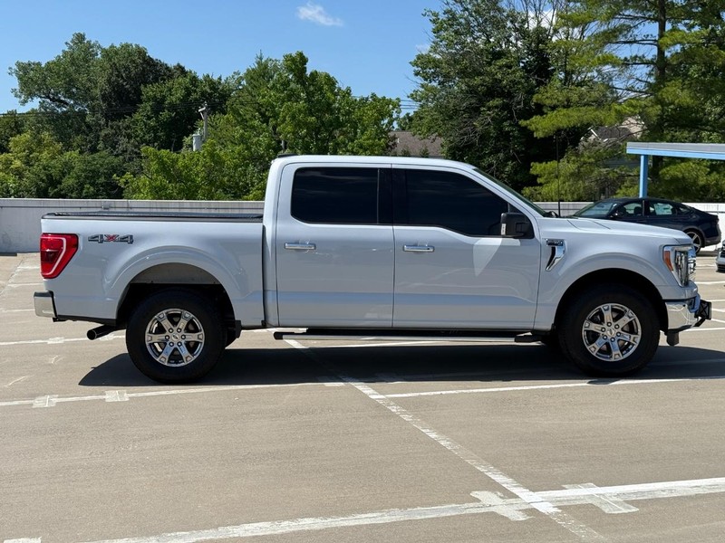 Ford F-150 Vehicle Full-screen Gallery Image 02