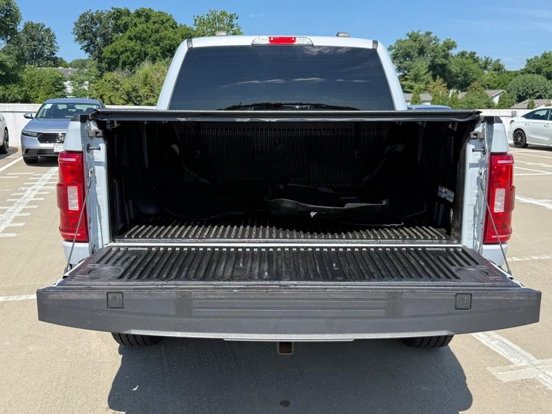 Ford F-150 Vehicle Full-screen Gallery Image 04