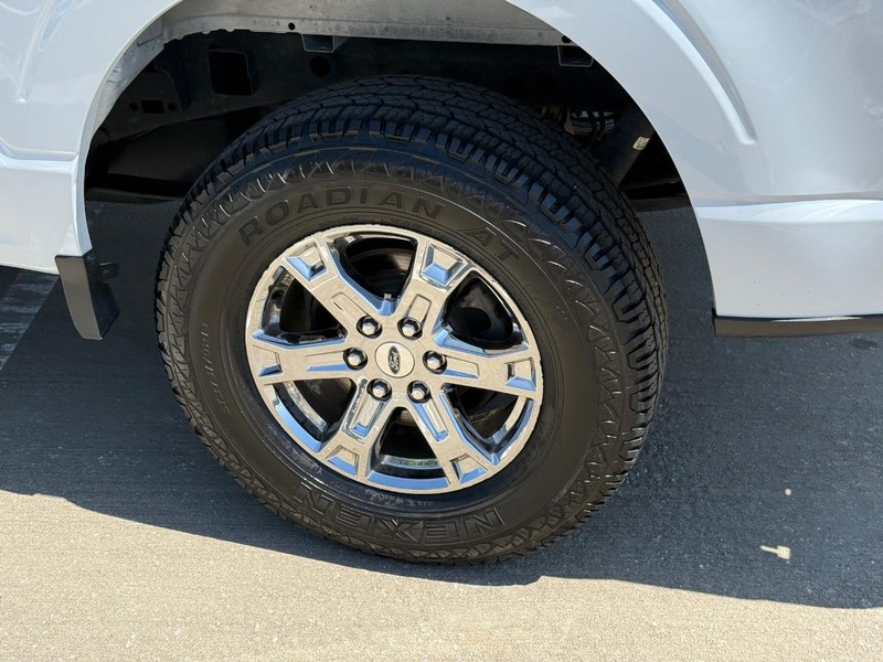Ford F-150 Vehicle Full-screen Gallery Image 07