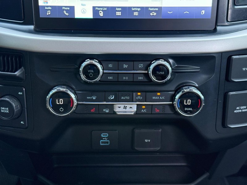 Ford F-150 Vehicle Full-screen Gallery Image 15