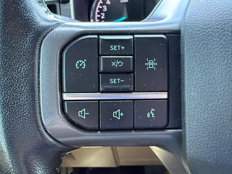Ford F-150 Vehicle Full-screen Gallery Image 20