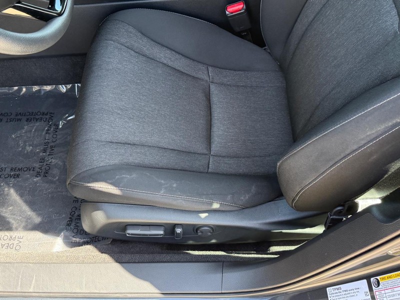 Honda Accord Sedan Vehicle Full-screen Gallery Image 16