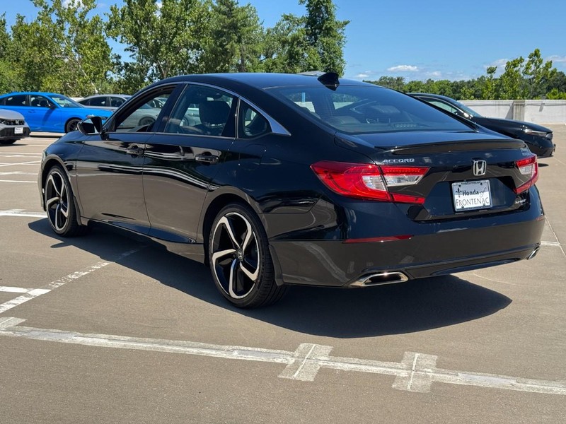 Honda Accord Sedan Vehicle Full-screen Gallery Image 07