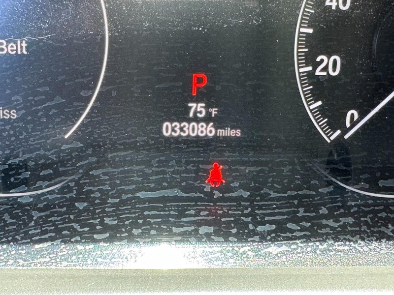 Honda Accord Sedan Vehicle Full-screen Gallery Image 21