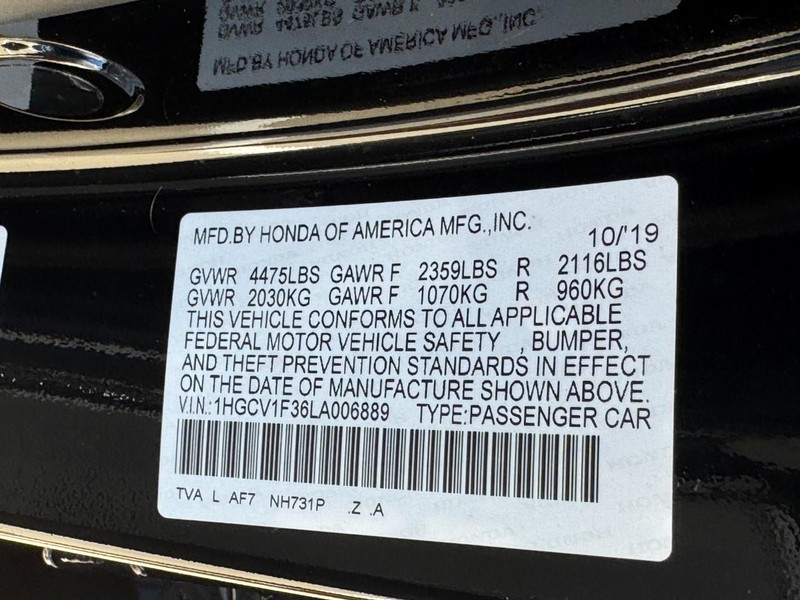 Honda Accord Sedan Vehicle Full-screen Gallery Image 23