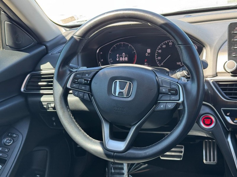 Honda Accord Sedan Vehicle Full-screen Gallery Image 13