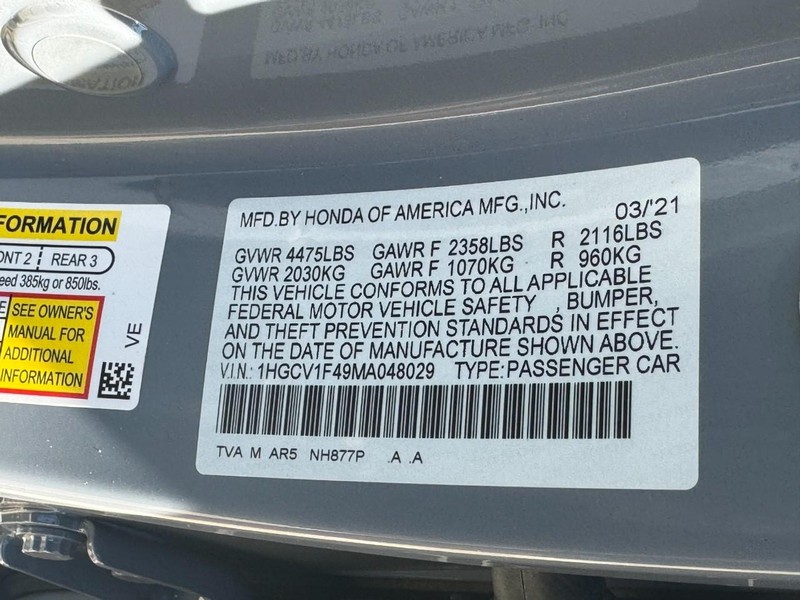 Honda Accord Sedan Vehicle Full-screen Gallery Image 24
