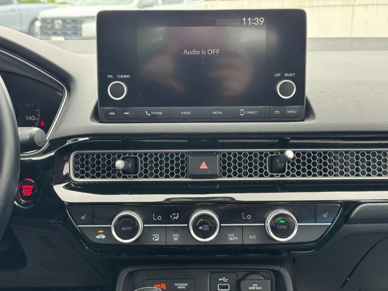 Honda Civic Hatchback Vehicle Full-screen Gallery Image 13