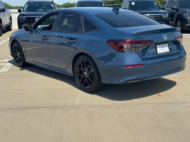 Honda Civic Sedan Hybrid Vehicle Full-screen Gallery Image 08