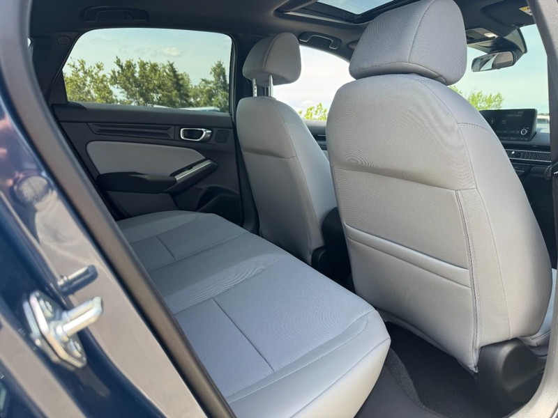 Honda Civic Sedan Hybrid Vehicle Full-screen Gallery Image 12