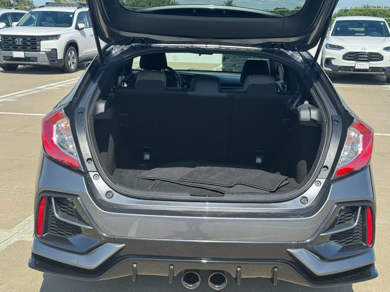 Honda Civic Hatchback Vehicle Full-screen Gallery Image 05