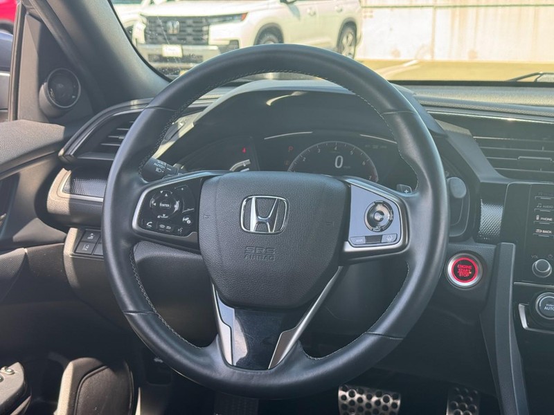 Honda Civic Hatchback Vehicle Full-screen Gallery Image 13