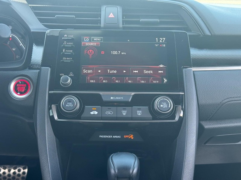 Honda Civic Hatchback Vehicle Full-screen Gallery Image 14