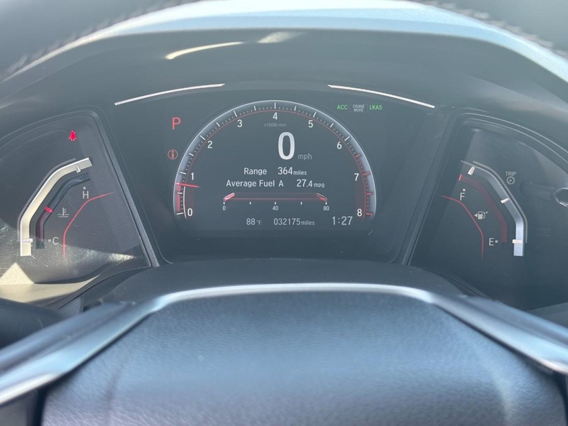 Honda Civic Hatchback Vehicle Full-screen Gallery Image 20