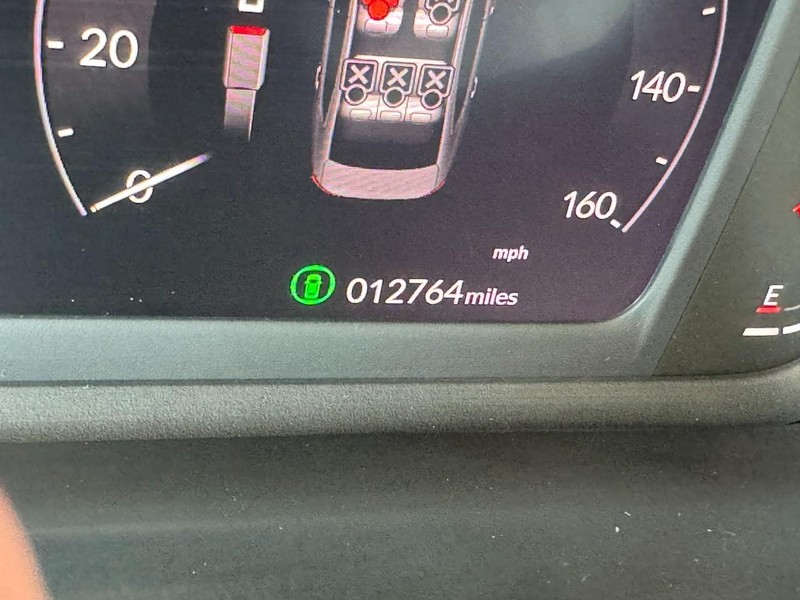 Honda Accord Sedan Vehicle Full-screen Gallery Image 19