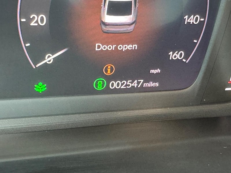 Honda Accord Sedan Vehicle Full-screen Gallery Image 20