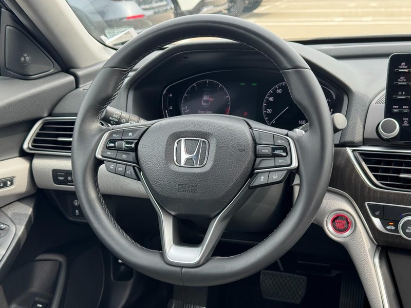 Honda Accord Sedan Vehicle Full-screen Gallery Image 13